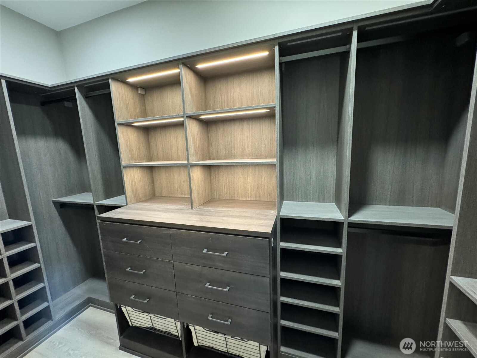 615 E Pike Street Unit: 402