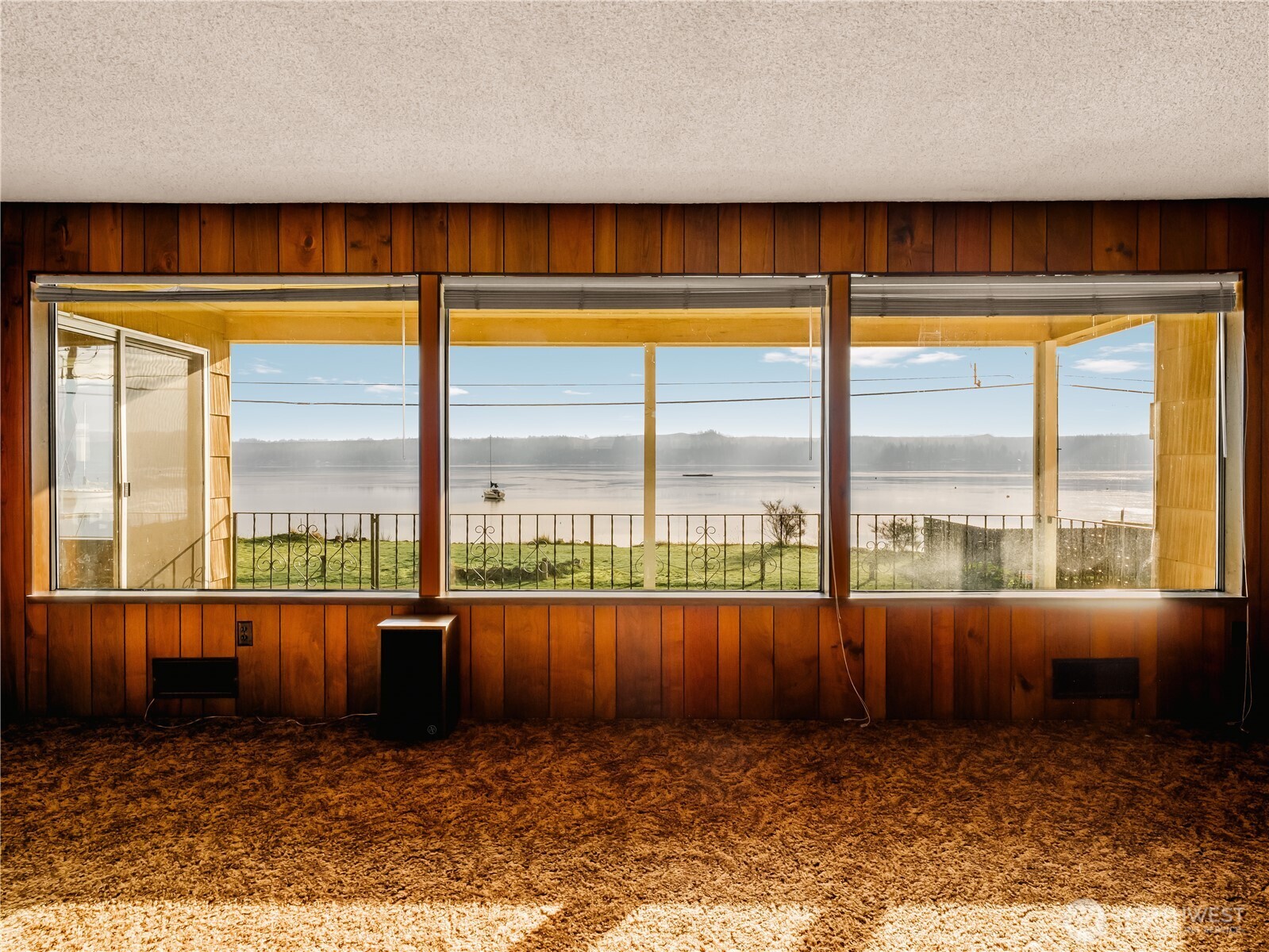 4710 NE North Shore Road