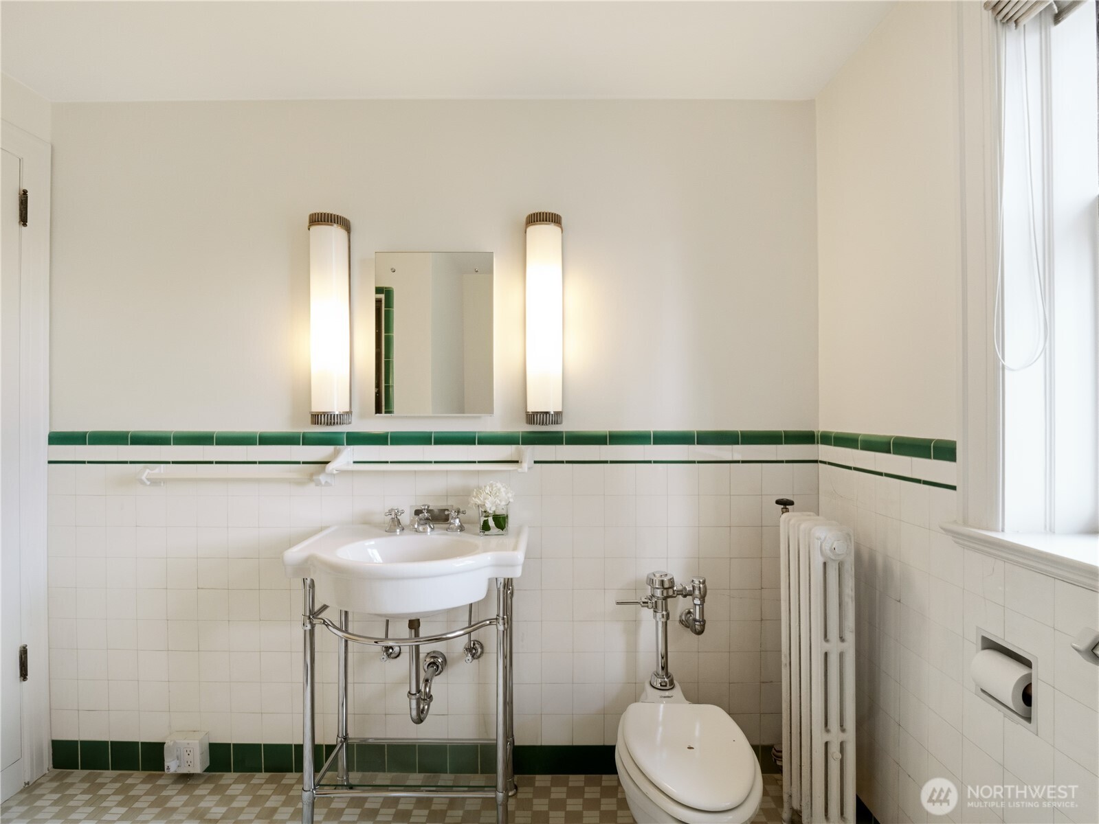 1223 Spring Street Unit: 300