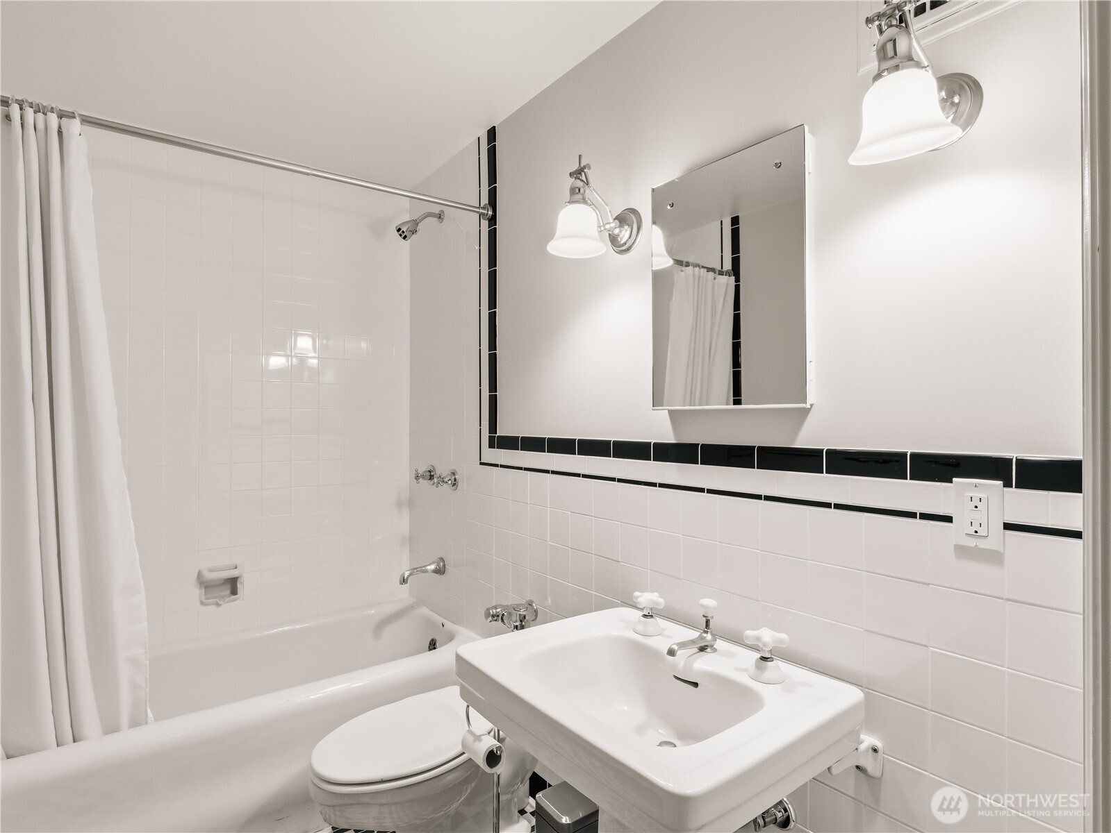 1223 Spring Street Unit: 300