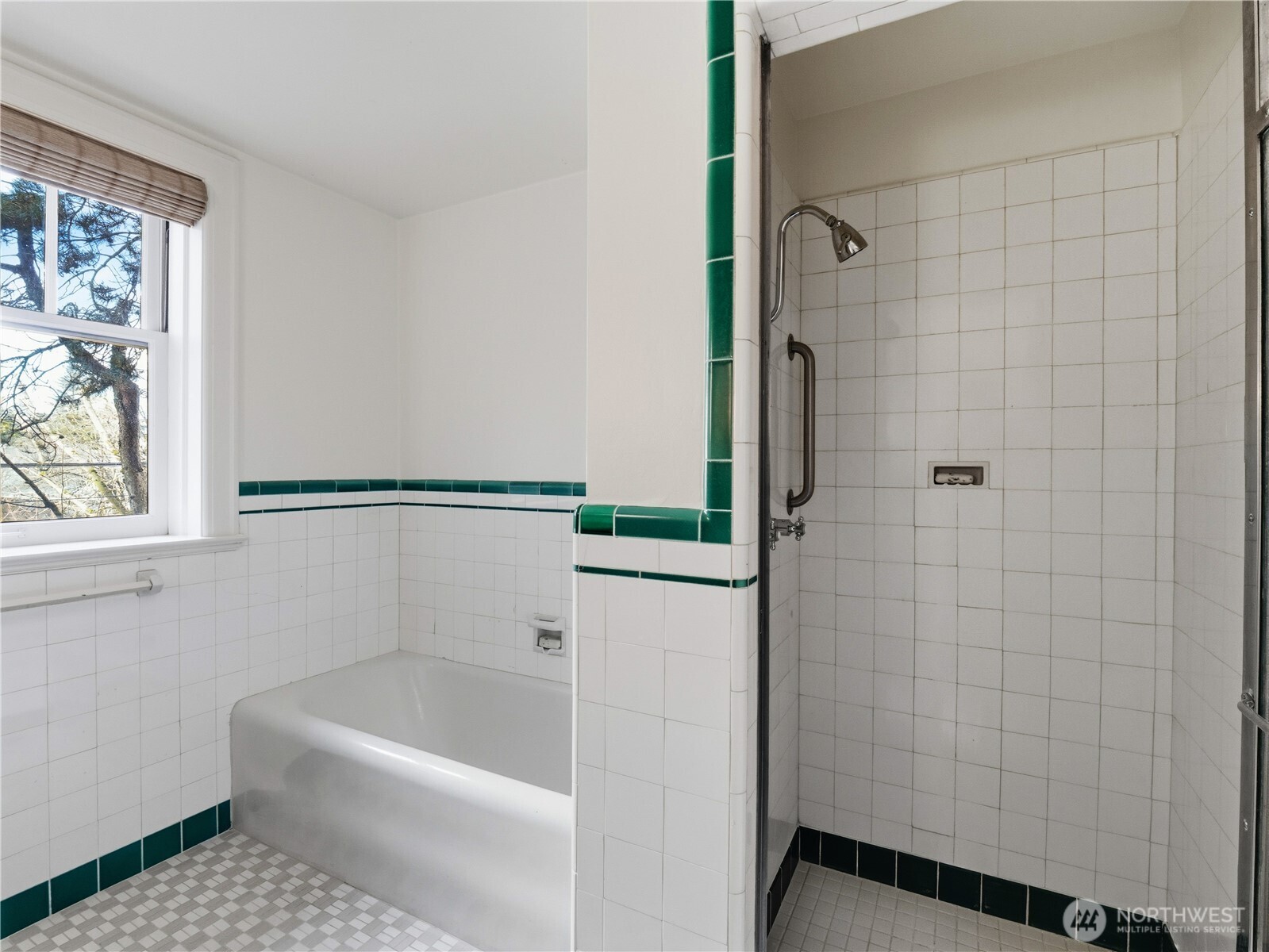 1223 Spring Street Unit: 300