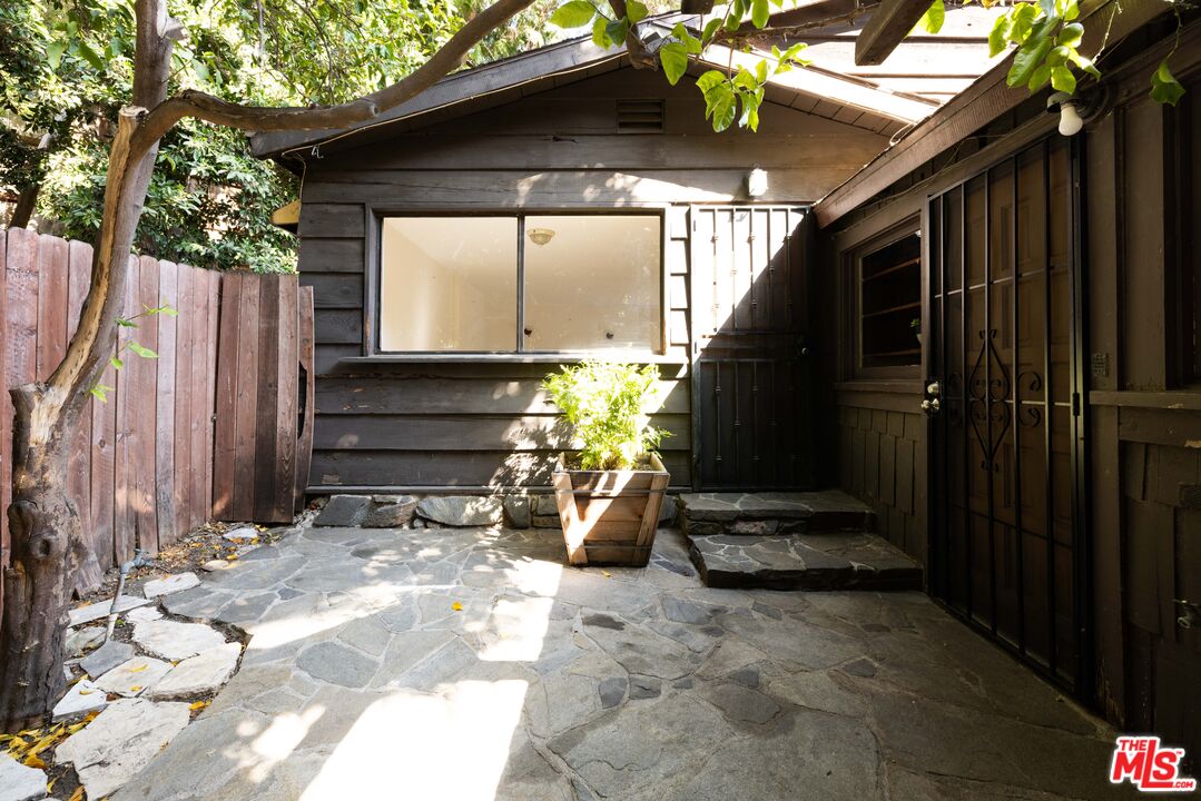 1748 Laurel Canyon Blvd