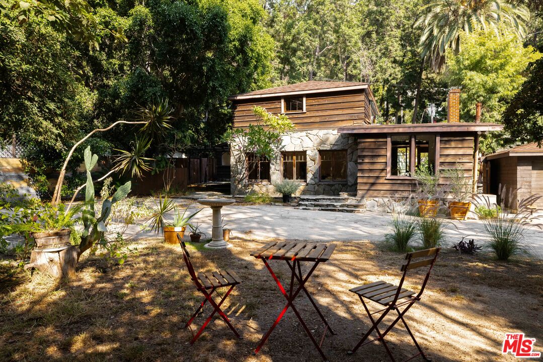 1748 Laurel Canyon Blvd