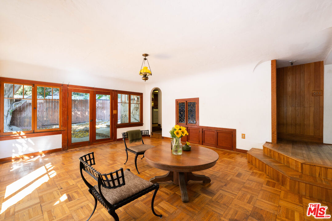 1748 Laurel Canyon Blvd