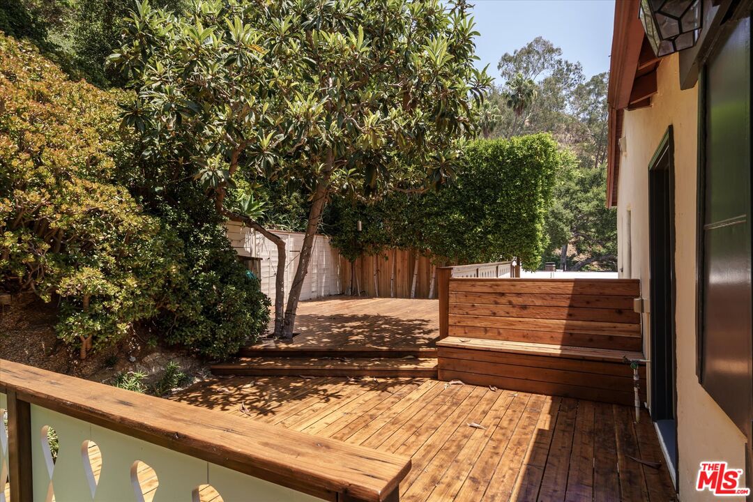 2030 Laurel Canyon Blvd
