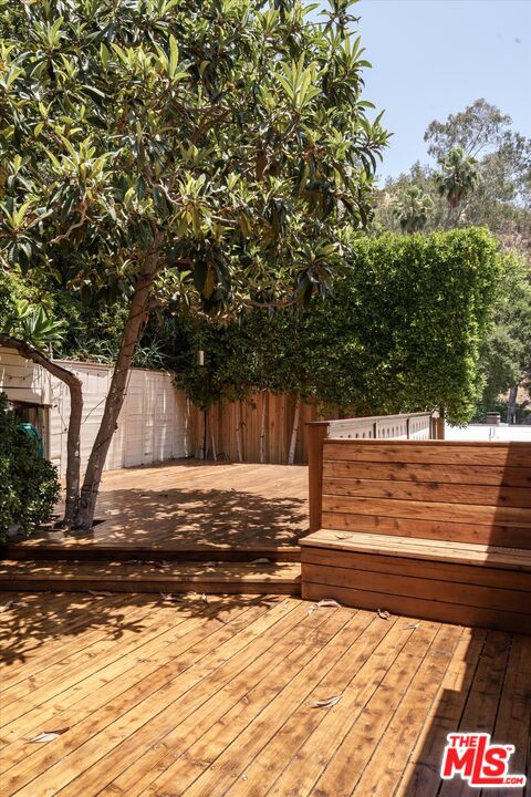 2030 Laurel Canyon Blvd