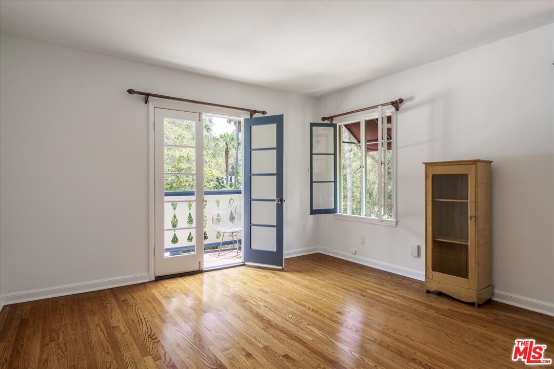2030 Laurel Canyon Blvd