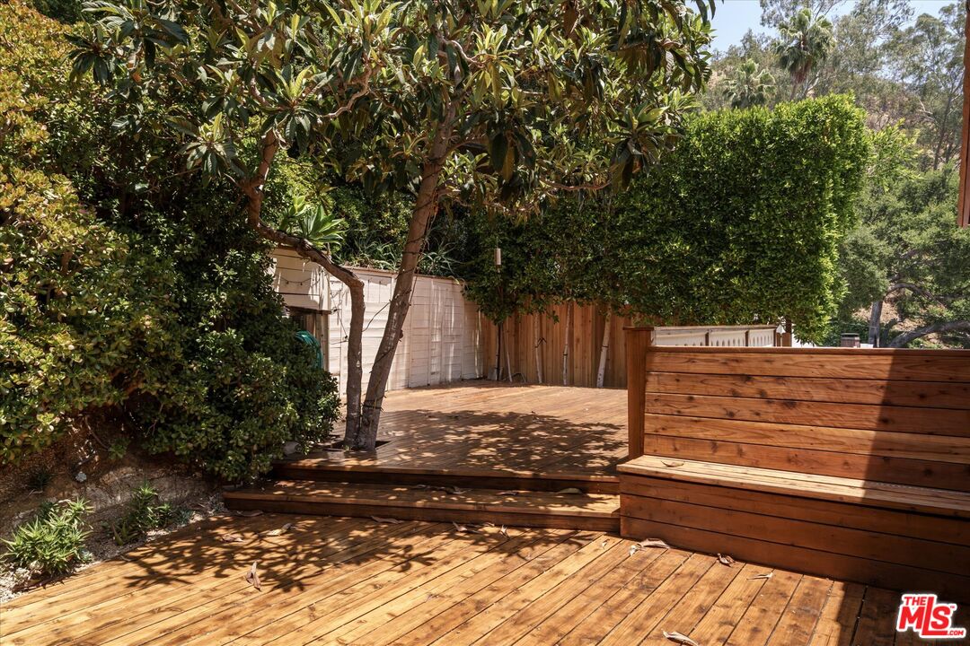 2030 Laurel Canyon Blvd