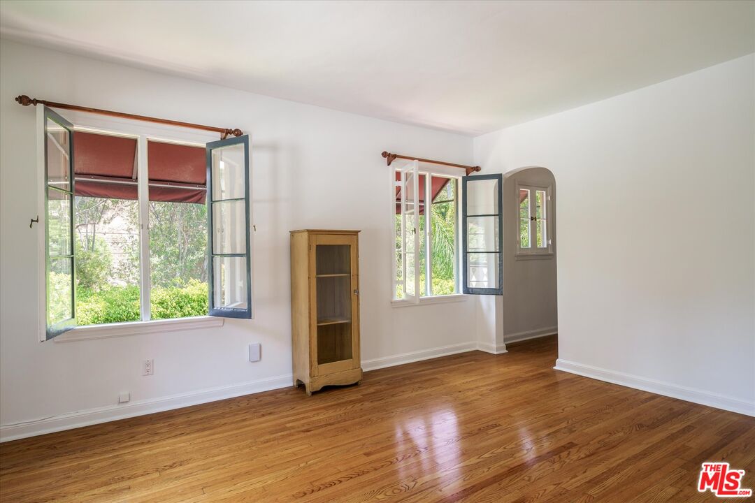 2030 Laurel Canyon Blvd
