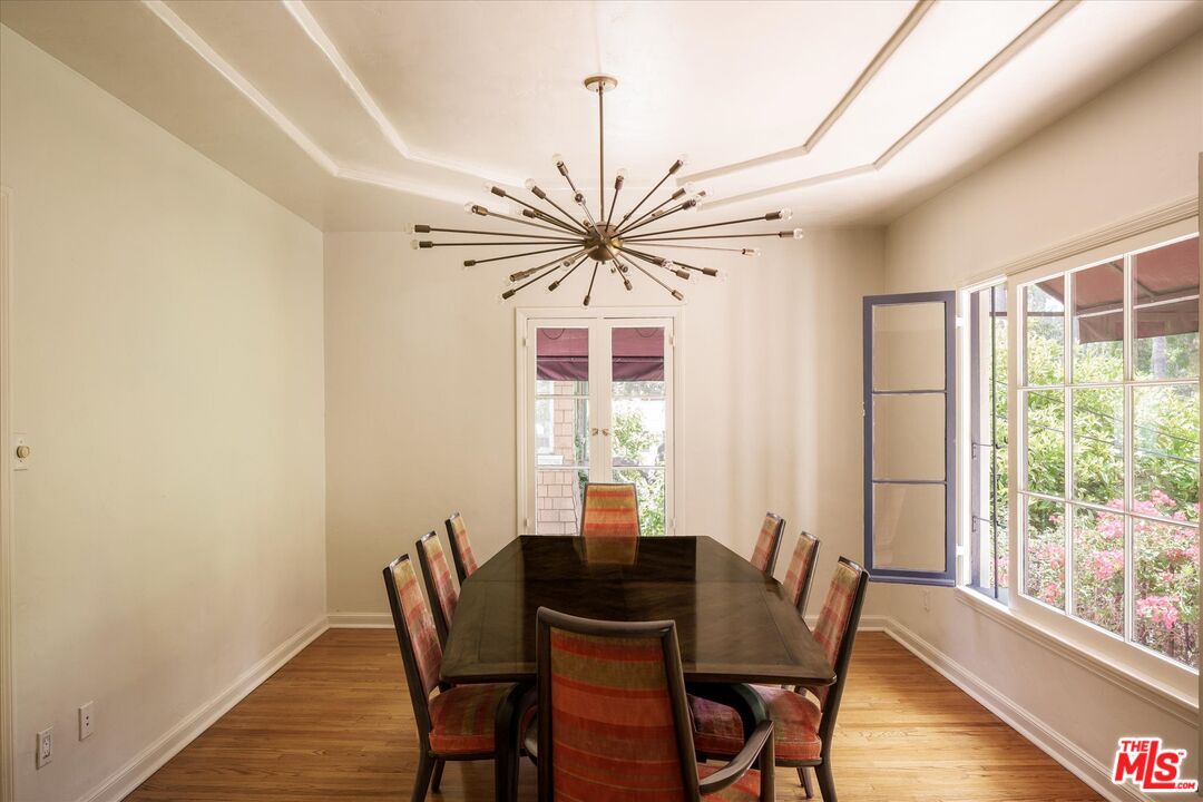 2030 Laurel Canyon Blvd