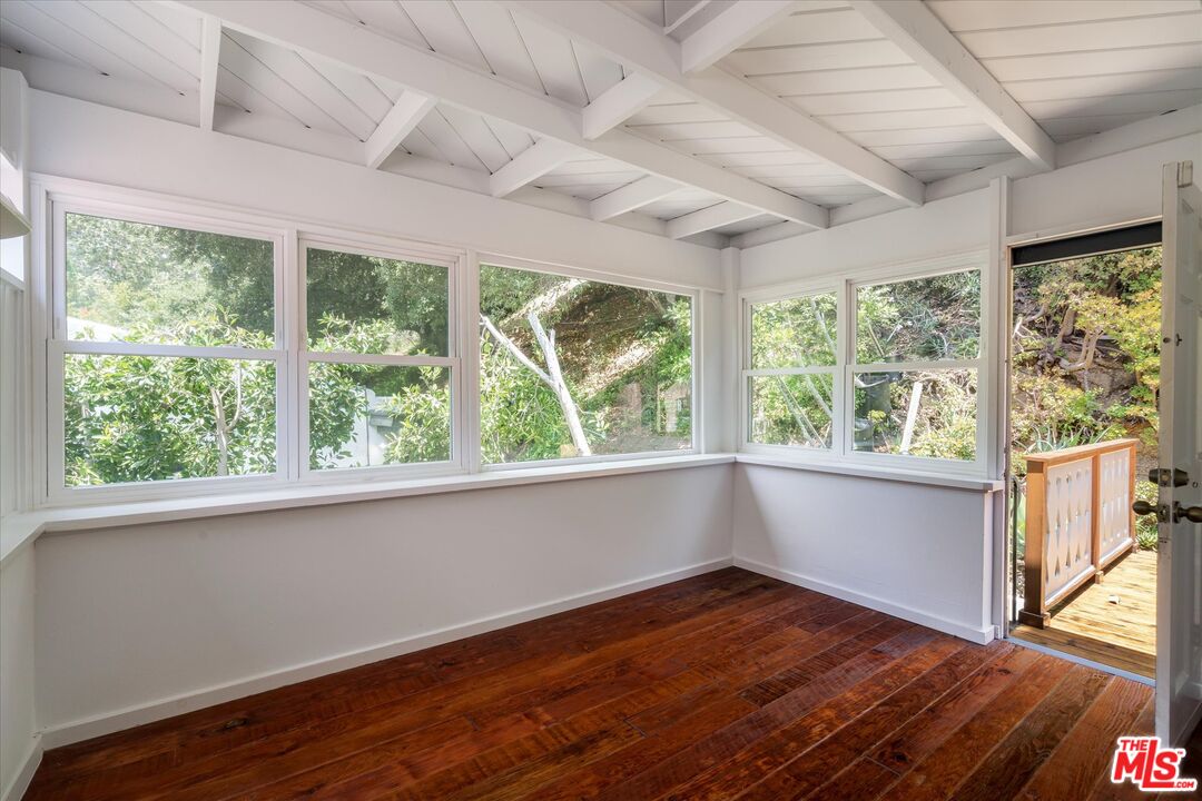 2030 Laurel Canyon Blvd