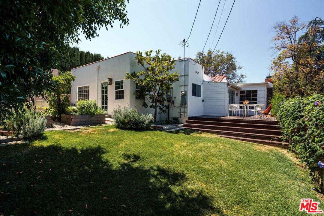 1410 Stanford Dr