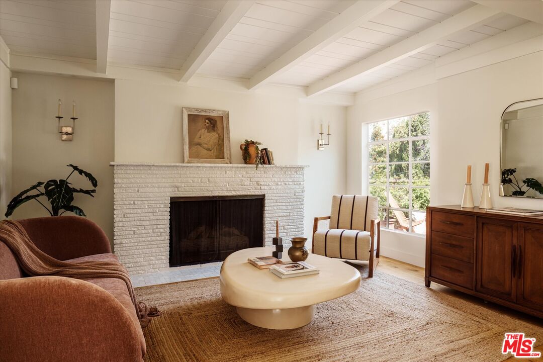 1410 Stanford Dr