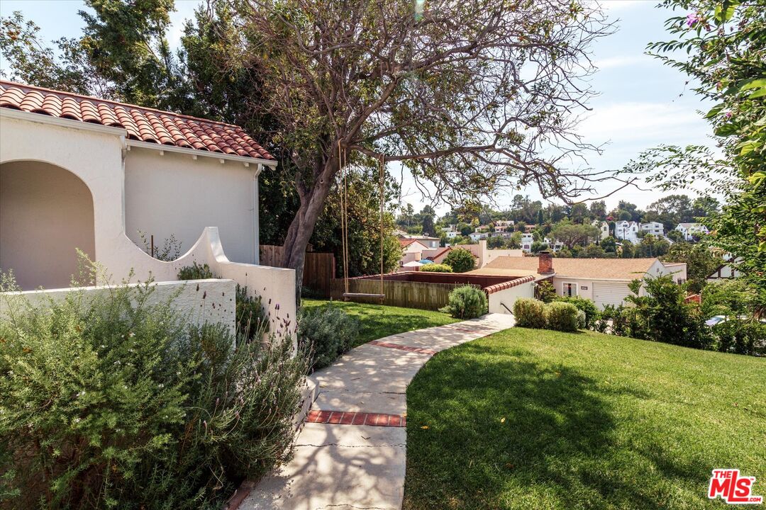 1410 Stanford Dr