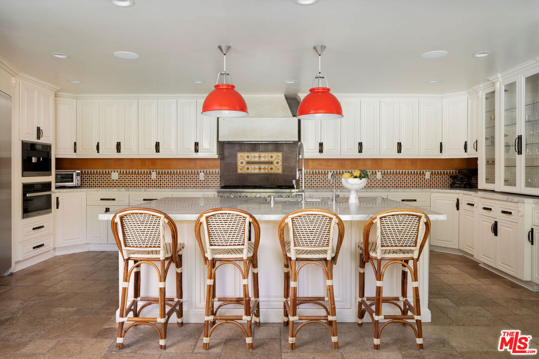 2225 Malaga Rd