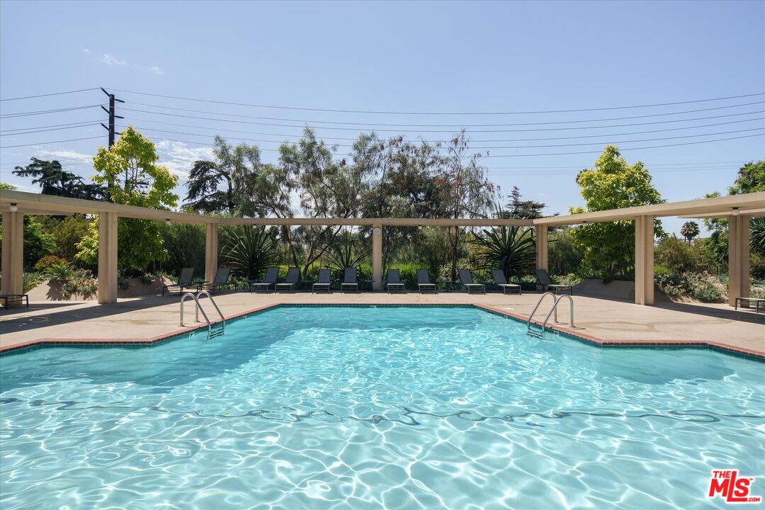 4455 Los Feliz Blvd Unit: 106