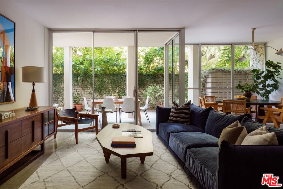 4455 Los Feliz Blvd Unit: 106