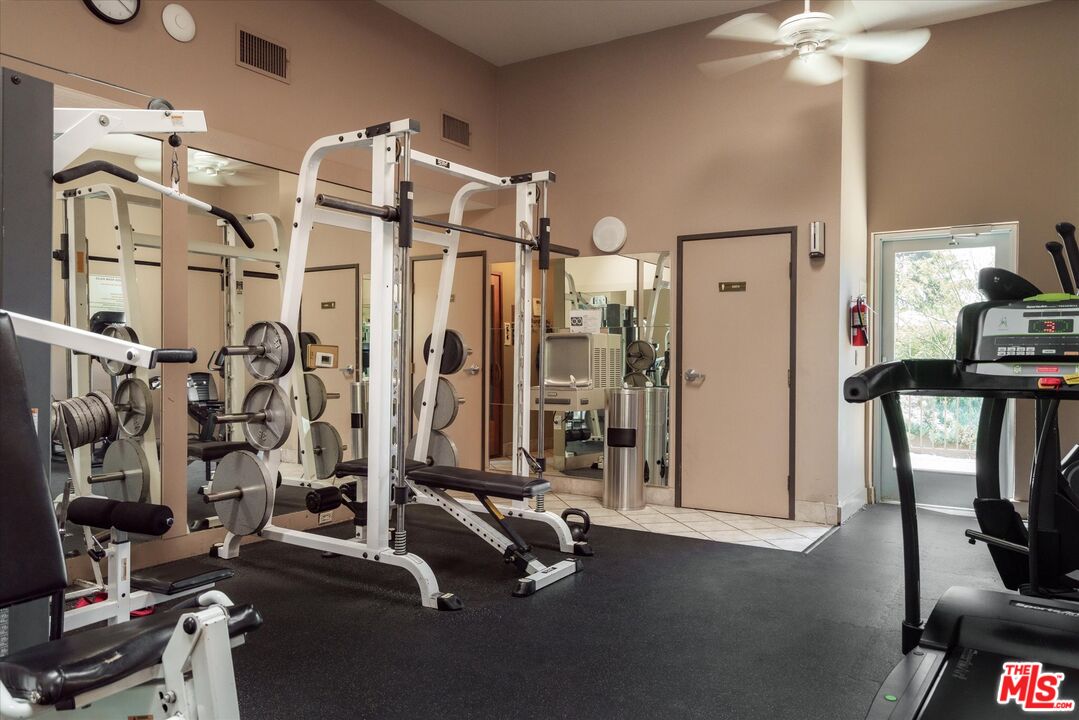 4455 Los Feliz Blvd Unit: 106