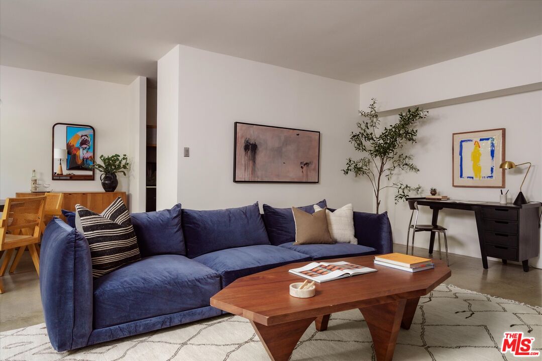 4455 Los Feliz Blvd Unit: 106