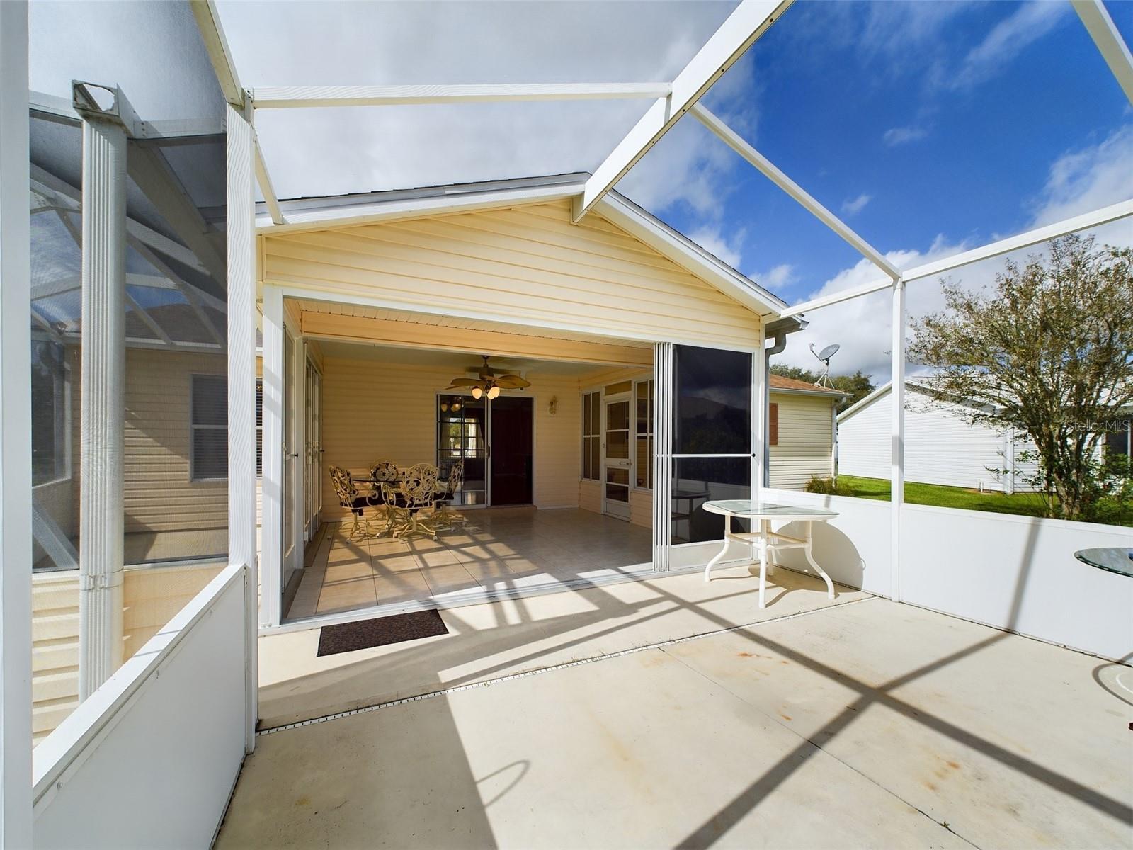 825 CAMINO DEL REY DR