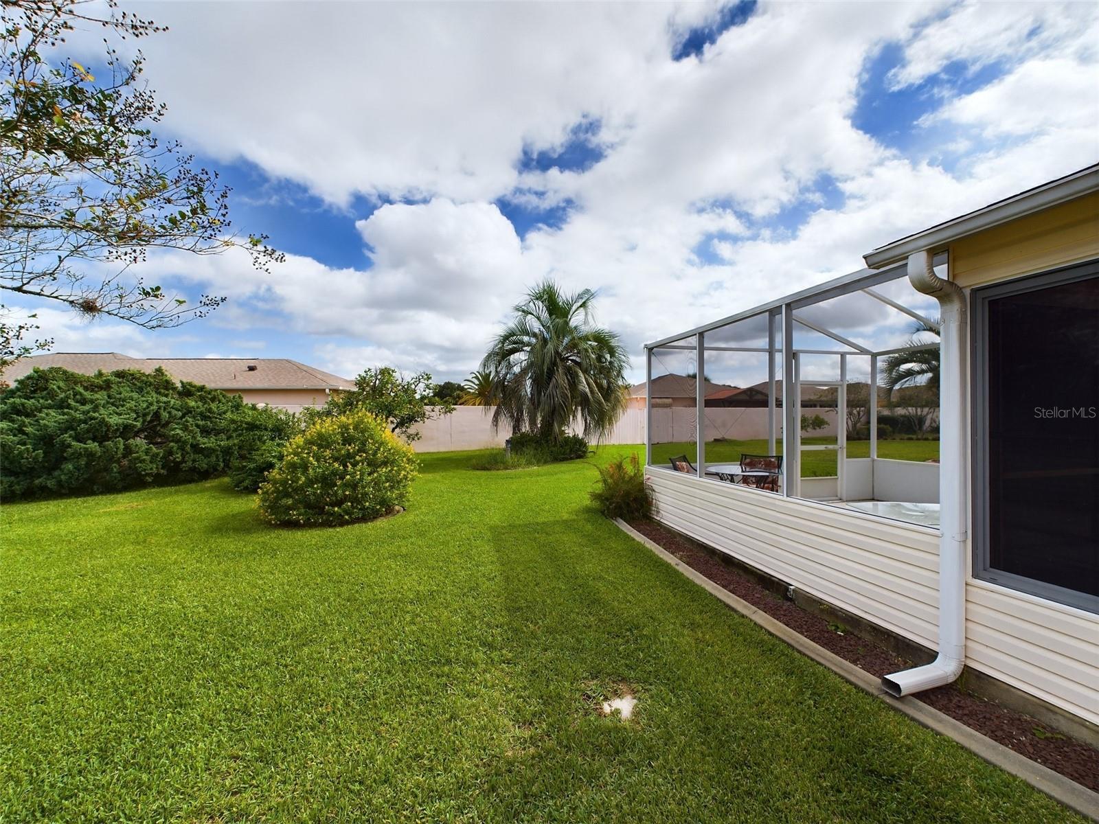 825 CAMINO DEL REY DR