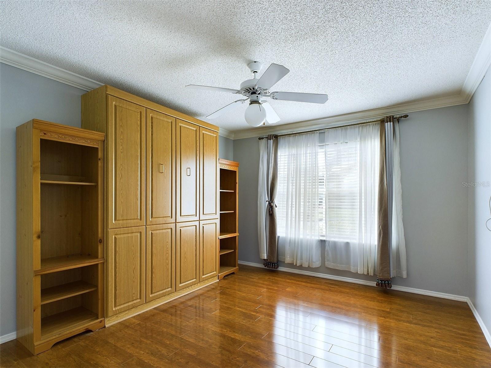 825 CAMINO DEL REY DR