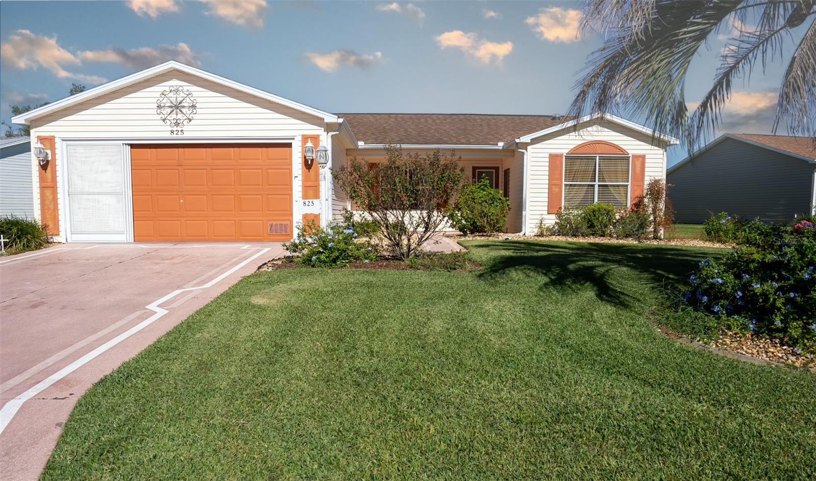 825 CAMINO DEL REY DR