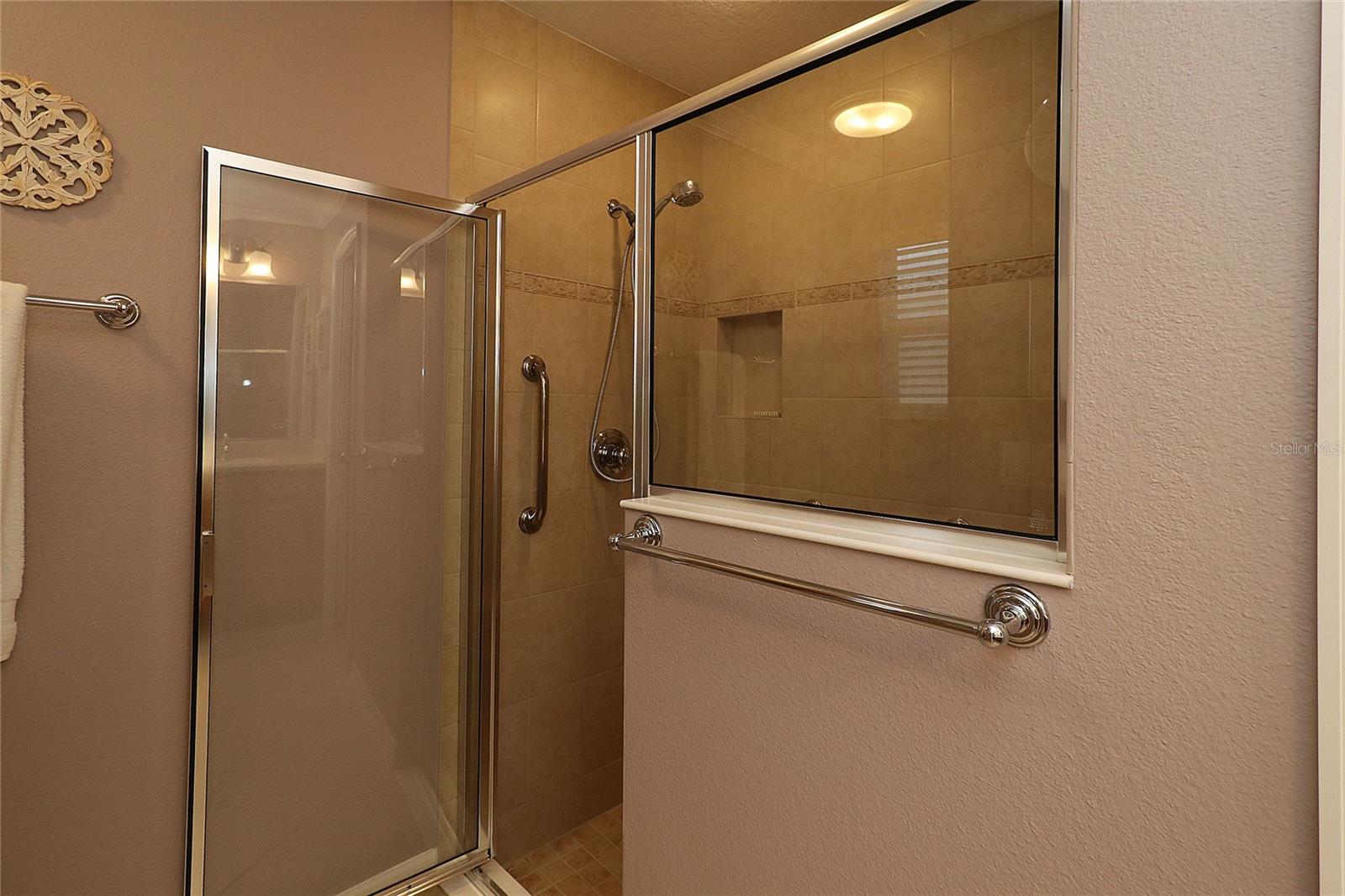 1189 HOMELAND PARK ST