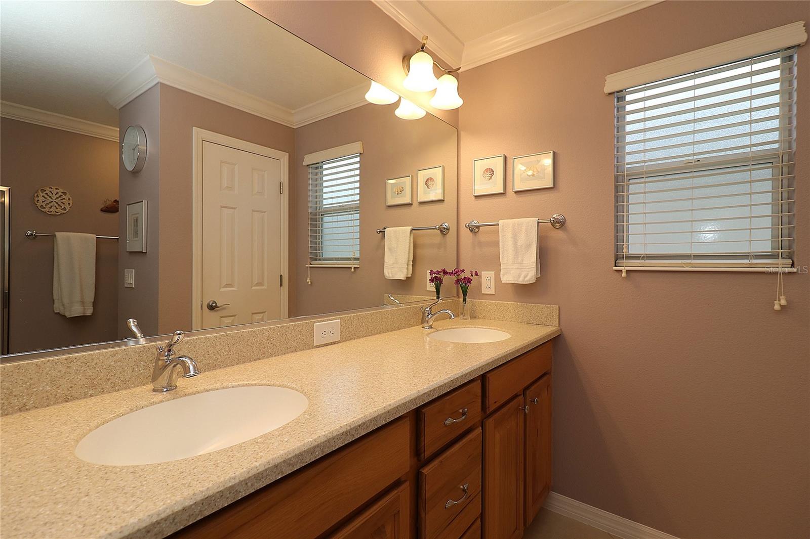 1189 HOMELAND PARK ST