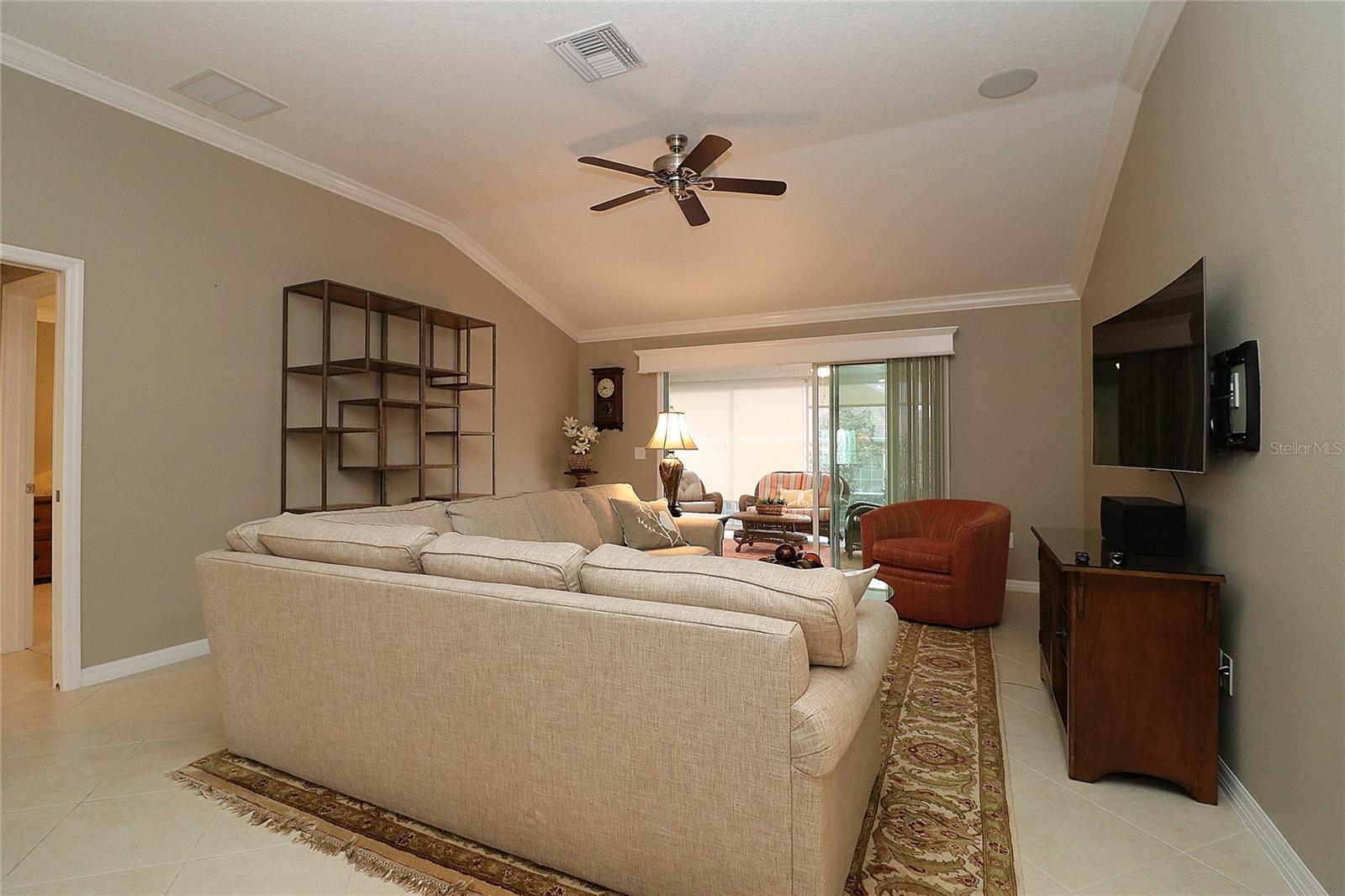 1189 HOMELAND PARK ST