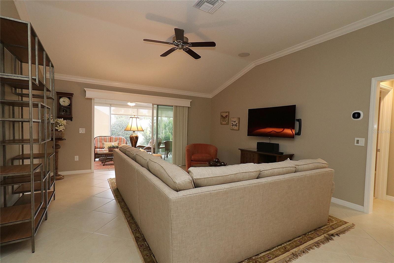 1189 HOMELAND PARK ST