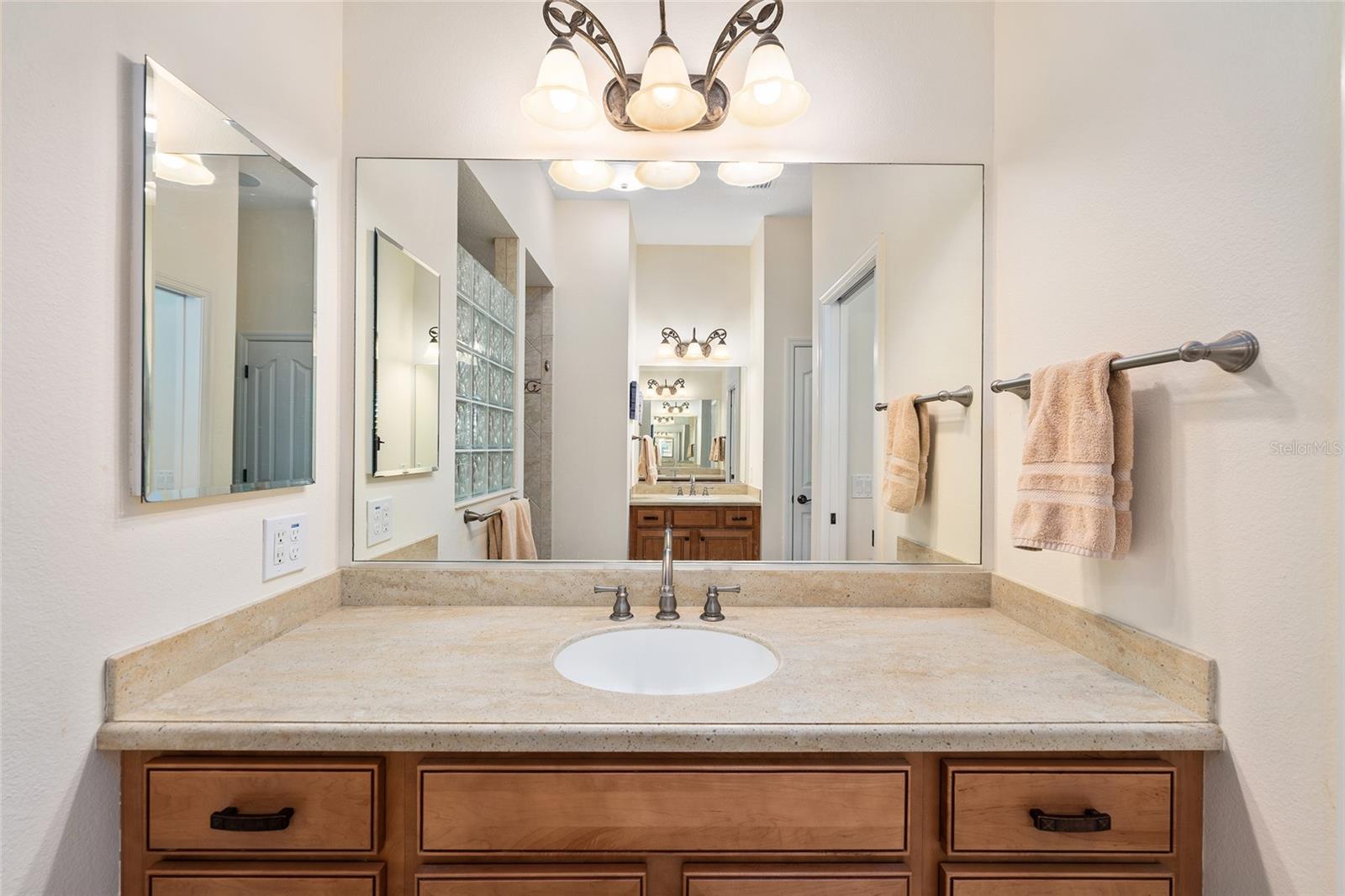 2416 BOILING SPRINGS CT