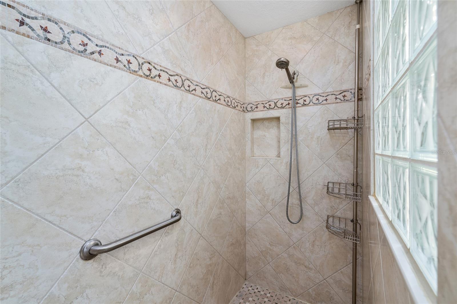 2416 BOILING SPRINGS CT