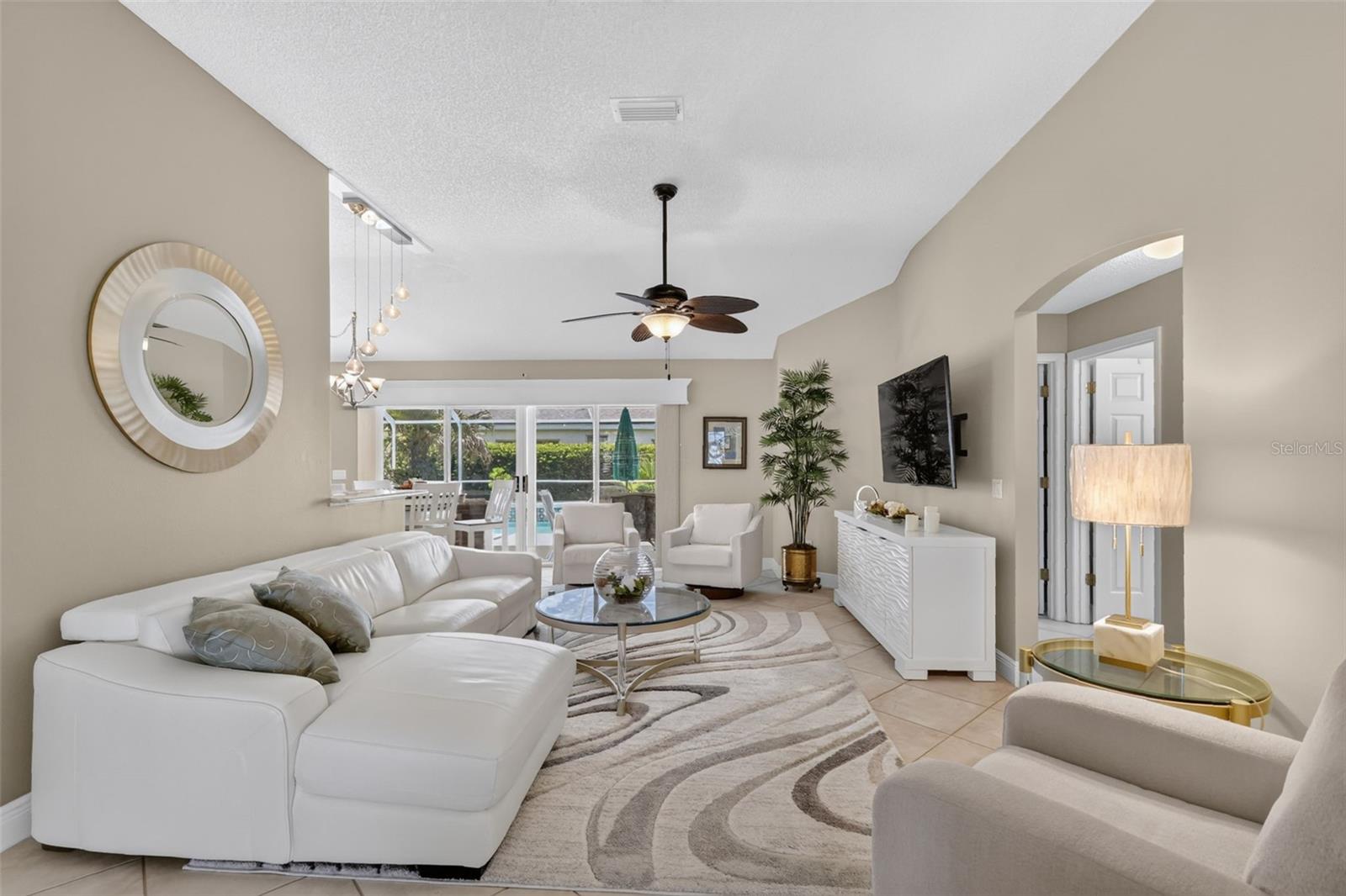 1808 SANTANA WAY