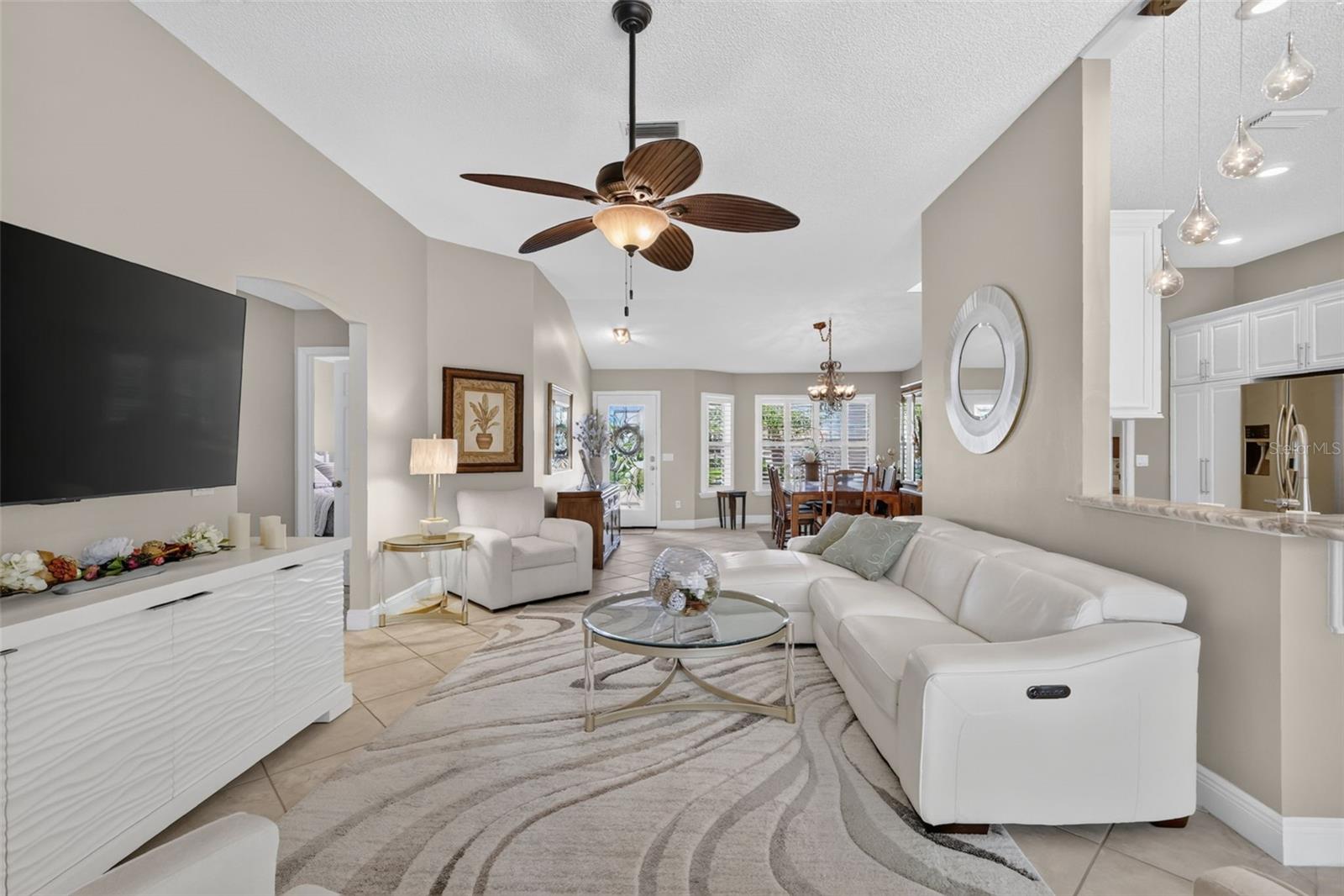 1808 SANTANA WAY