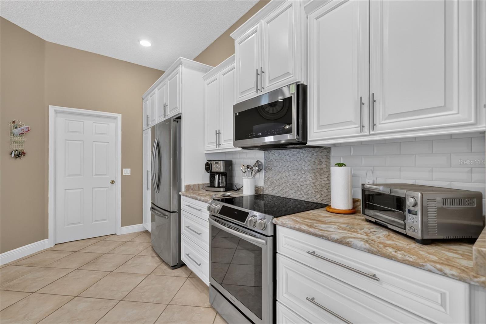 1808 SANTANA WAY