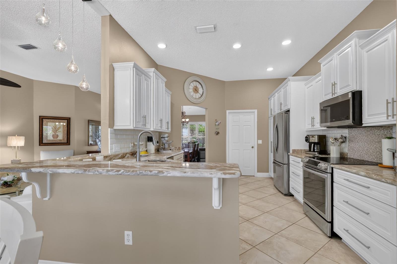 1808 SANTANA WAY