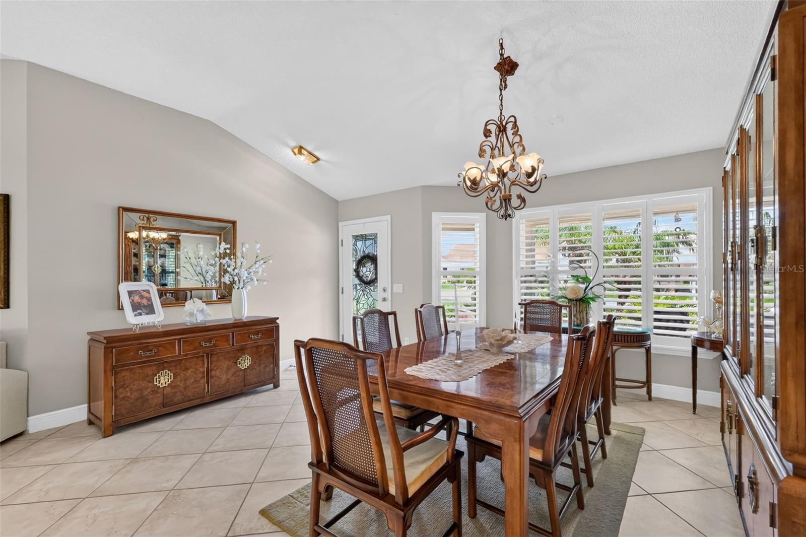 1808 SANTANA WAY
