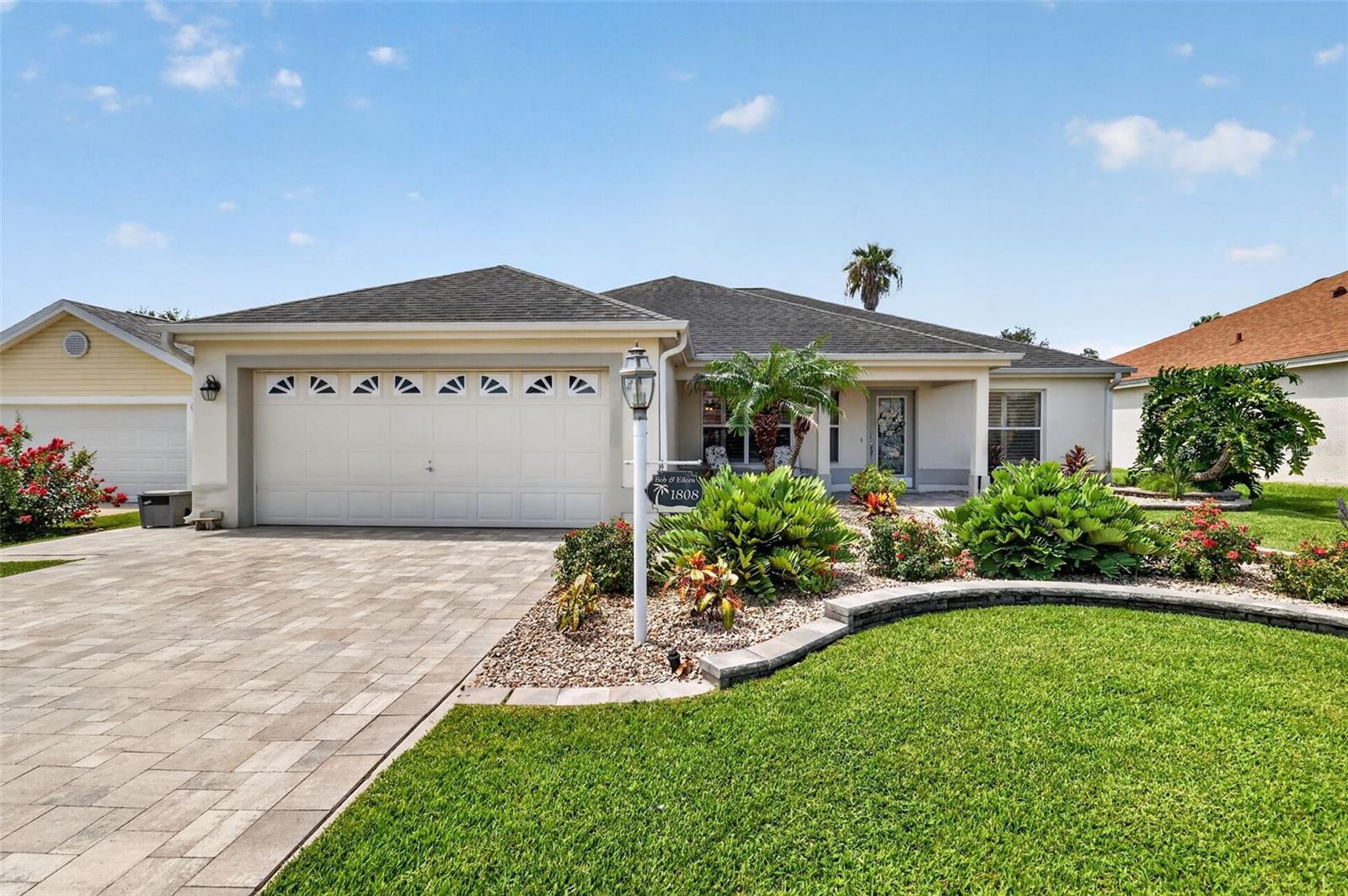 1808 SANTANA WAY