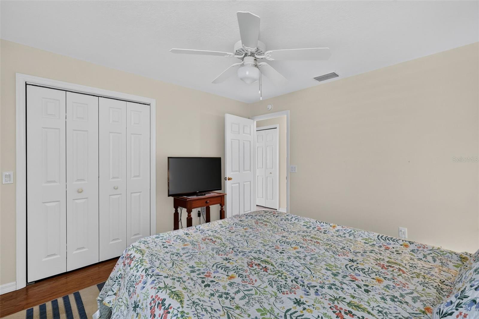 1218 CAMERO DR