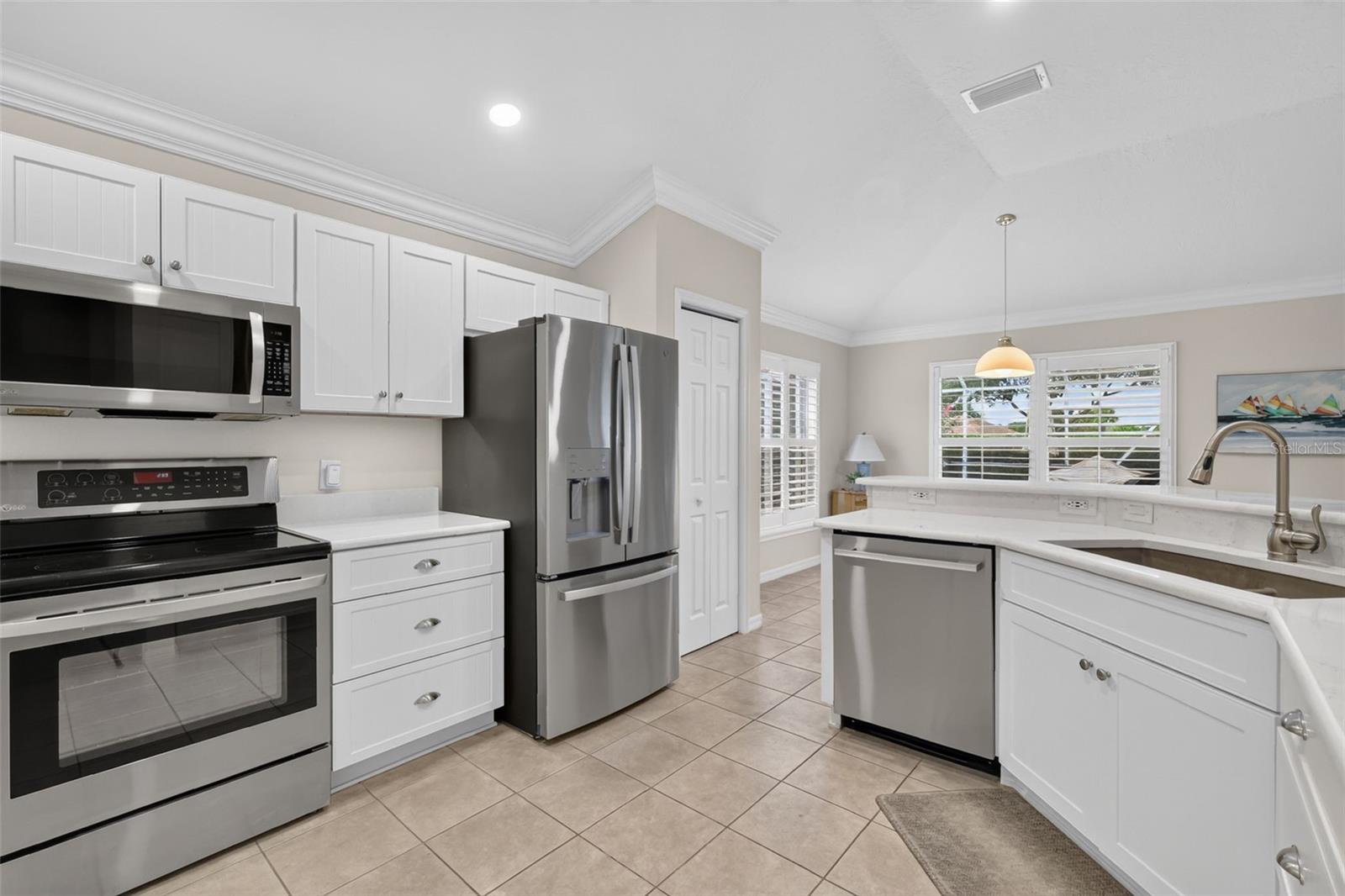 1218 CAMERO DR