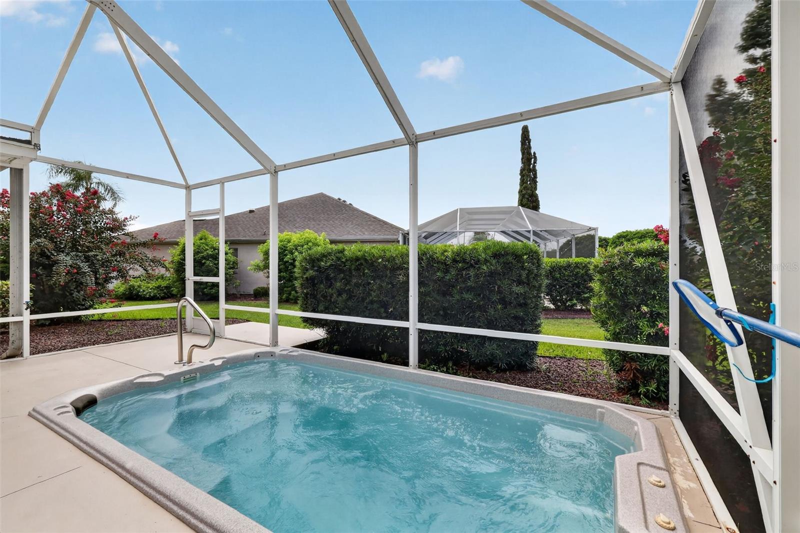 1218 CAMERO DR