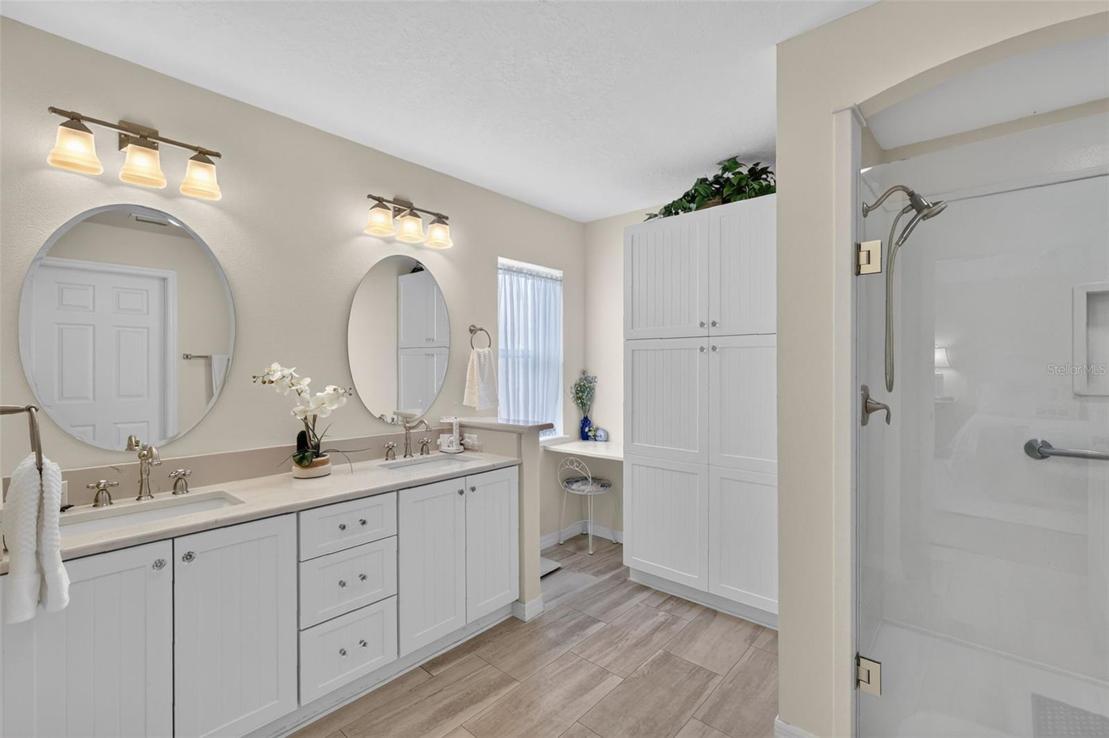 1218 CAMERO DR