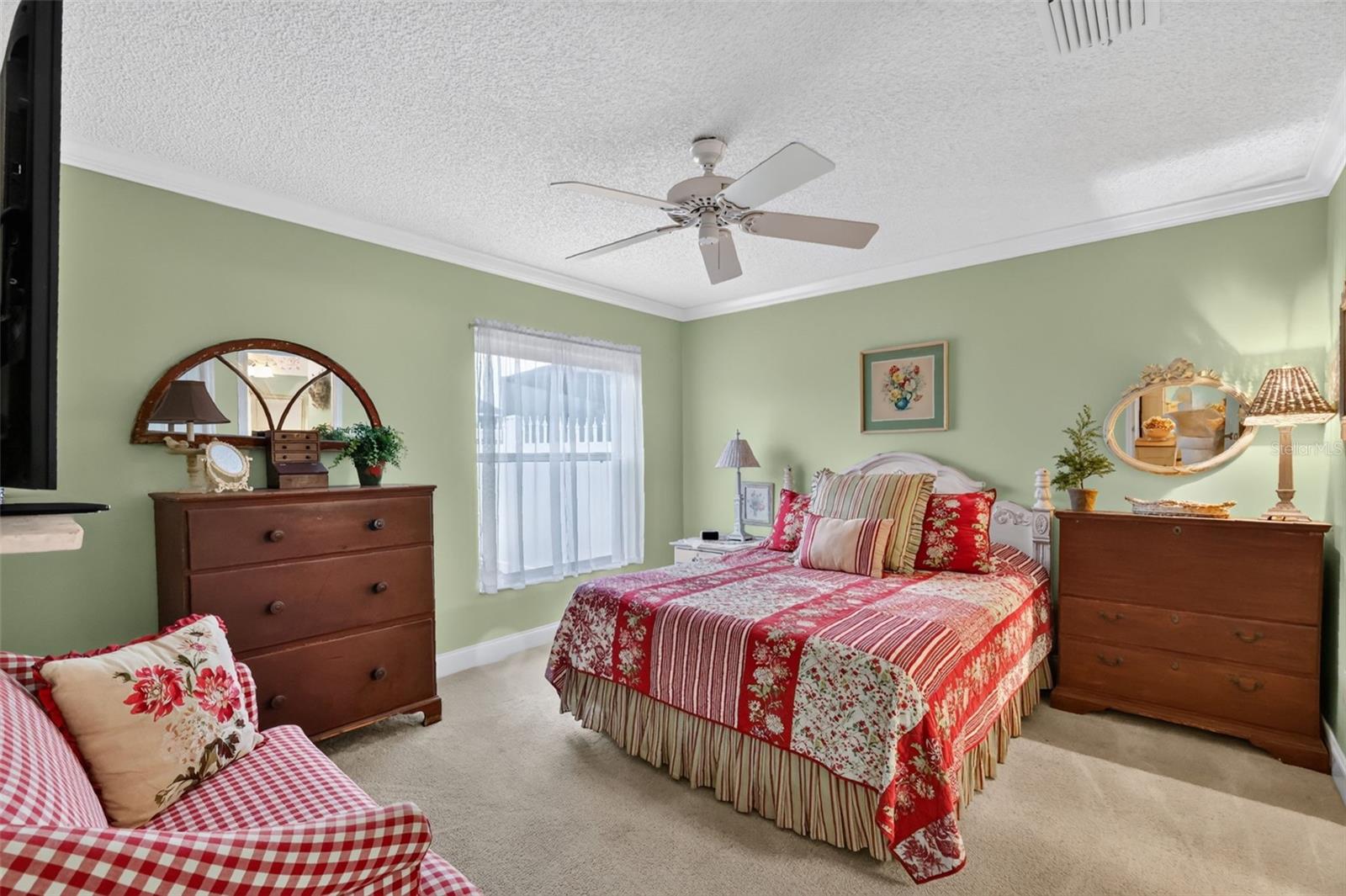 1863 DALTON DR