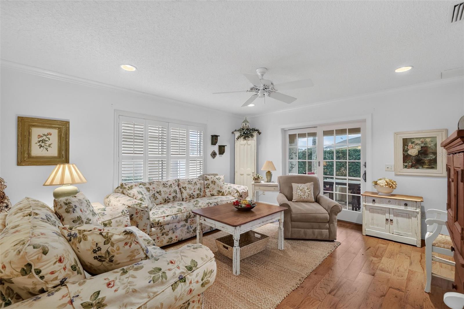 1863 DALTON DR