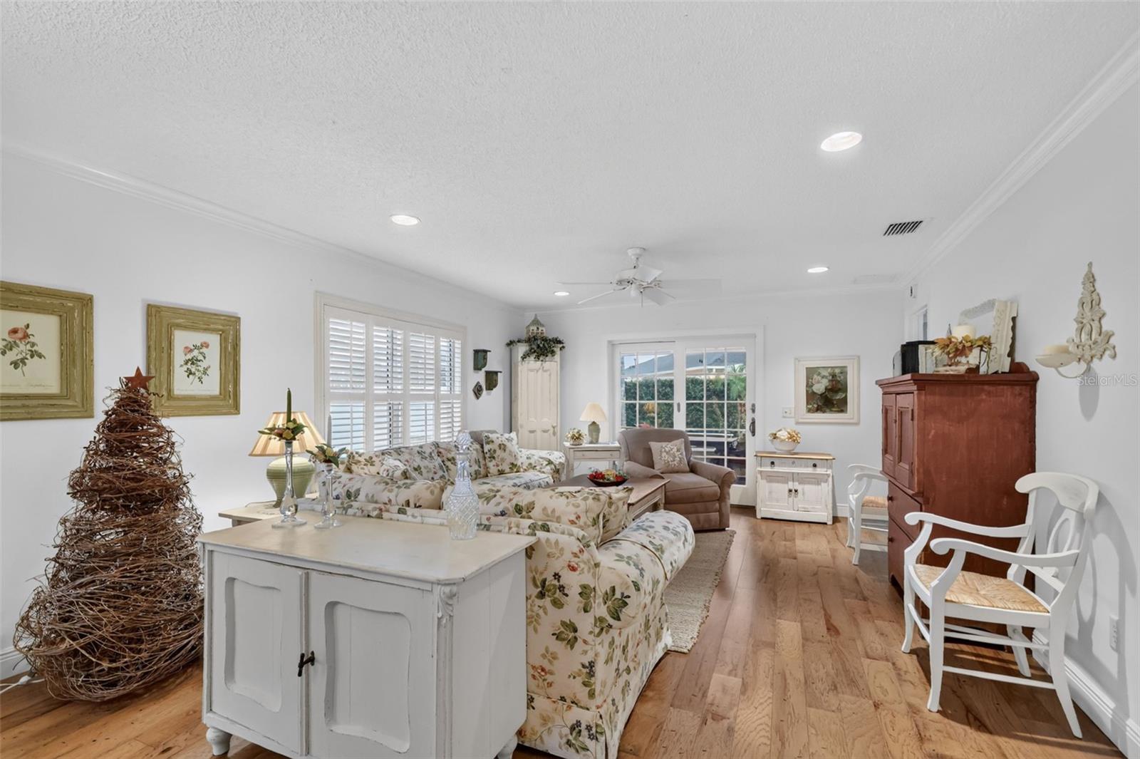 1863 DALTON DR