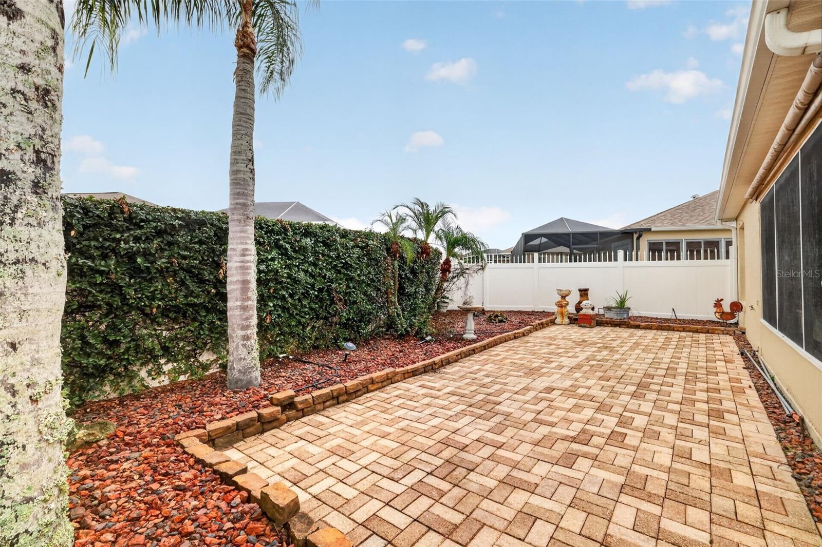 1863 DALTON DR