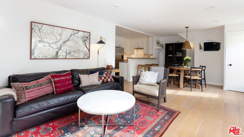 12530 Venice Boulevard Unit: 5