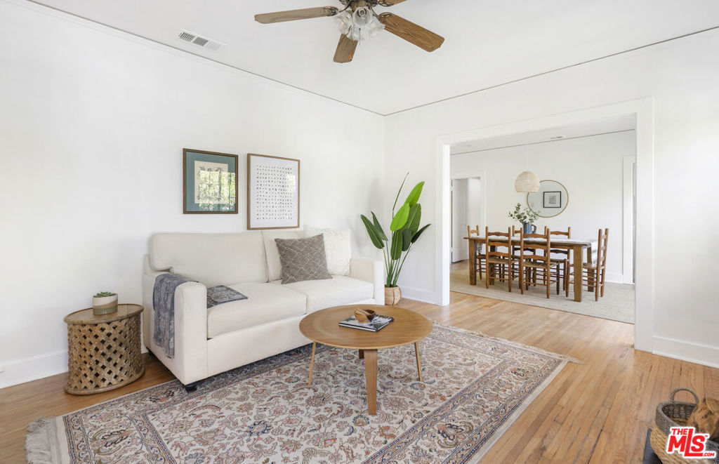 971 N St Andrews Place