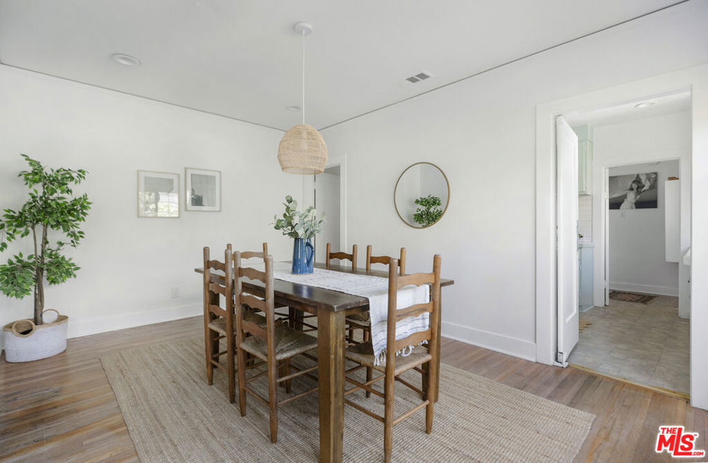 971 N St Andrews Place